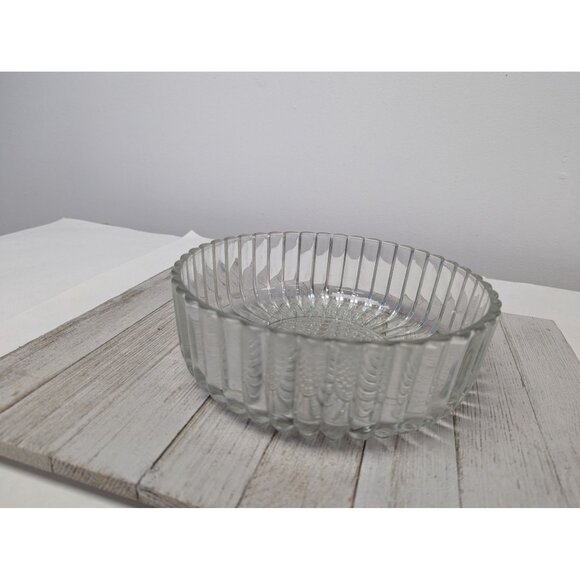 Vintage Jeanette Glass Berry Server Bowl Clear - Picture 3 of 5